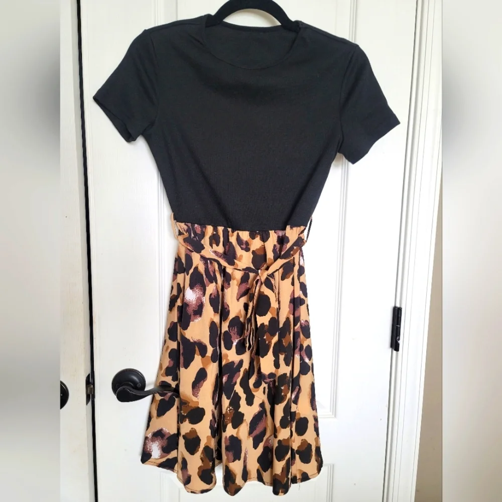 SHEIN LUNE Leopard Print Belted Dress | Size Small | NWOT - Picture 3 of 3